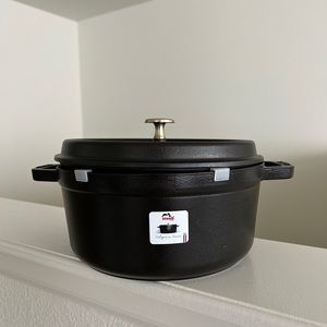 Staub cast iron 24